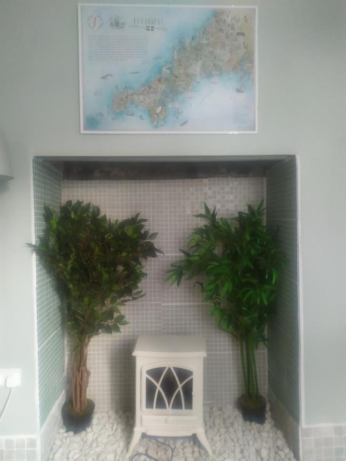 Cosy Wellbeing Stays On Cornish Coast ファルマス エクステリア 写真
